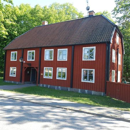 Mangelgardens B&B Сёдерчёпинг Экстерьер фото