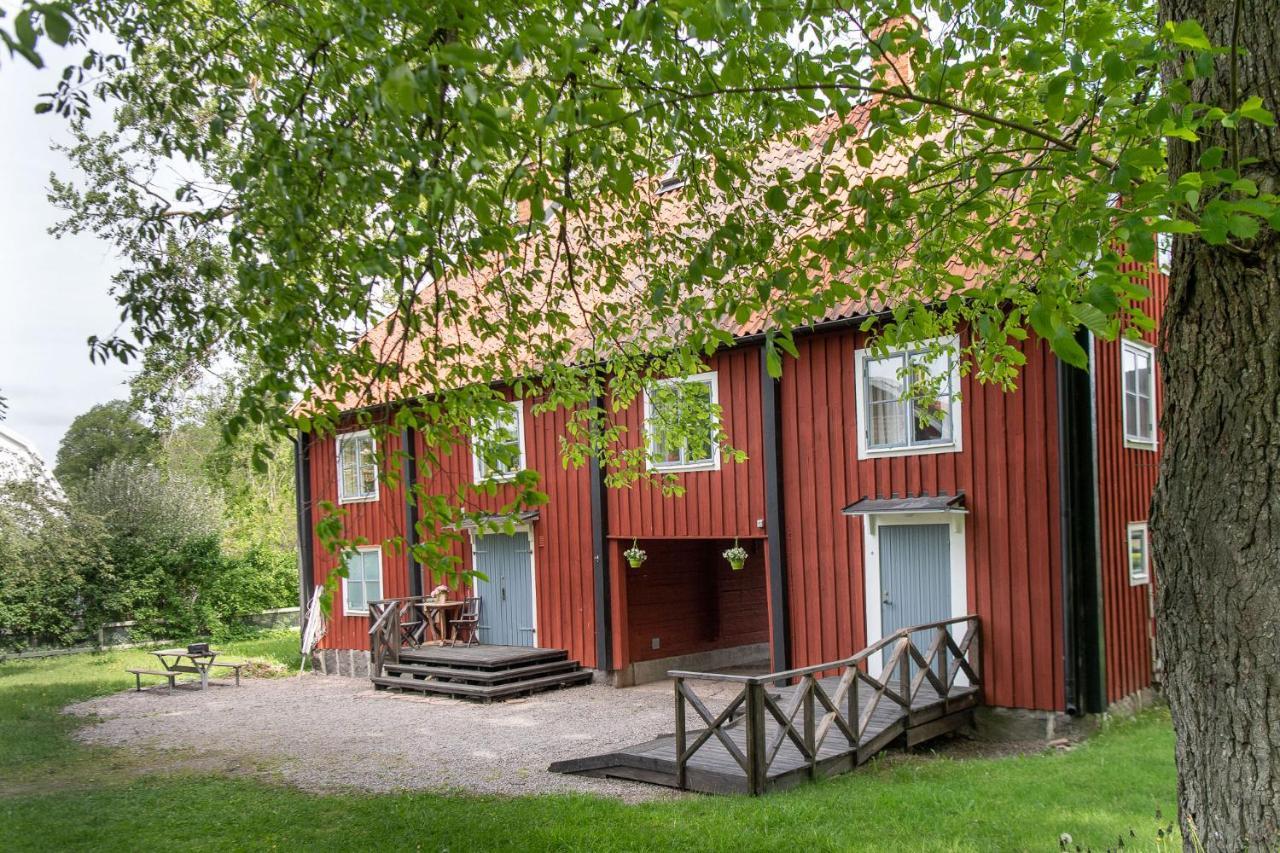 Mangelgardens B&B Сёдерчёпинг Экстерьер фото